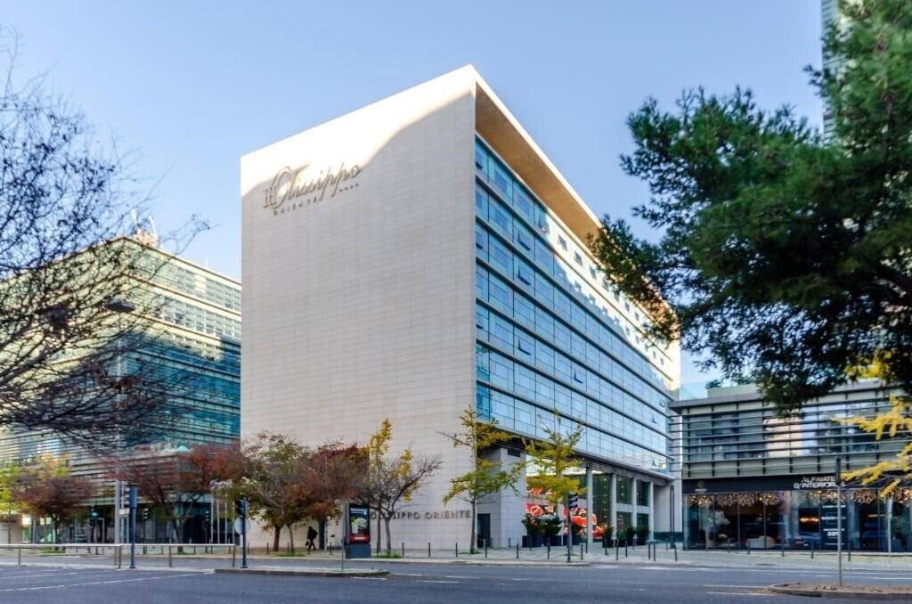 Готель Olissippo Oriente 4*