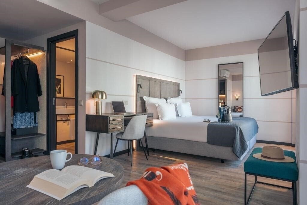 Фото Pestana Lisboa Vintage City Center Suites 4*