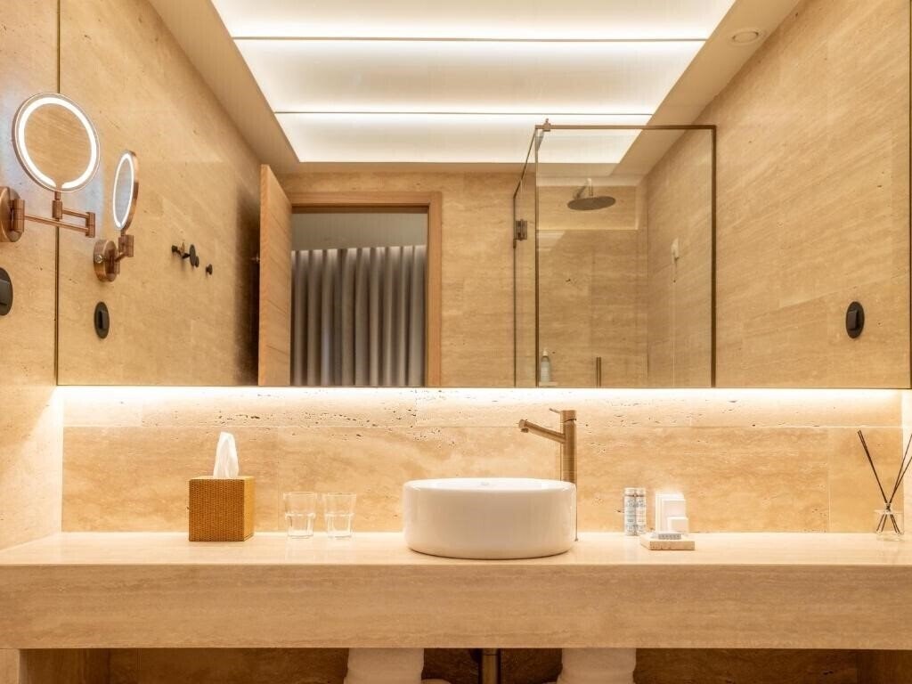 Фотографія Browns Avenue Hotel 5*