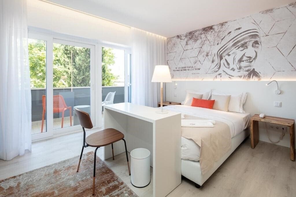 Готель The Icons Hotel 3*