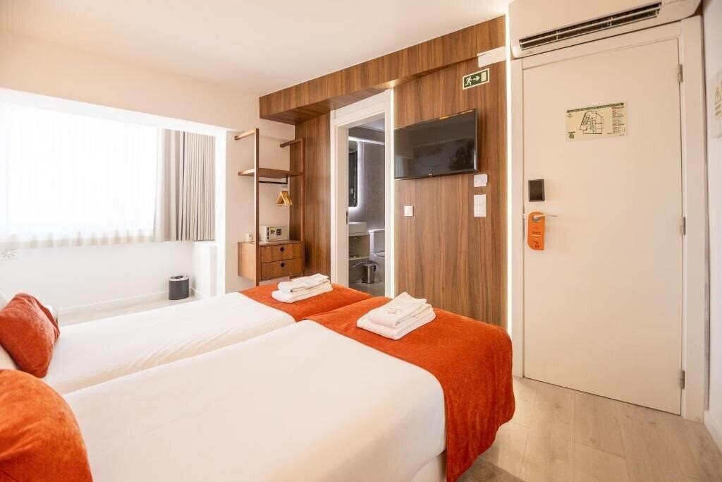 Фото The Icons Hotel 3*
