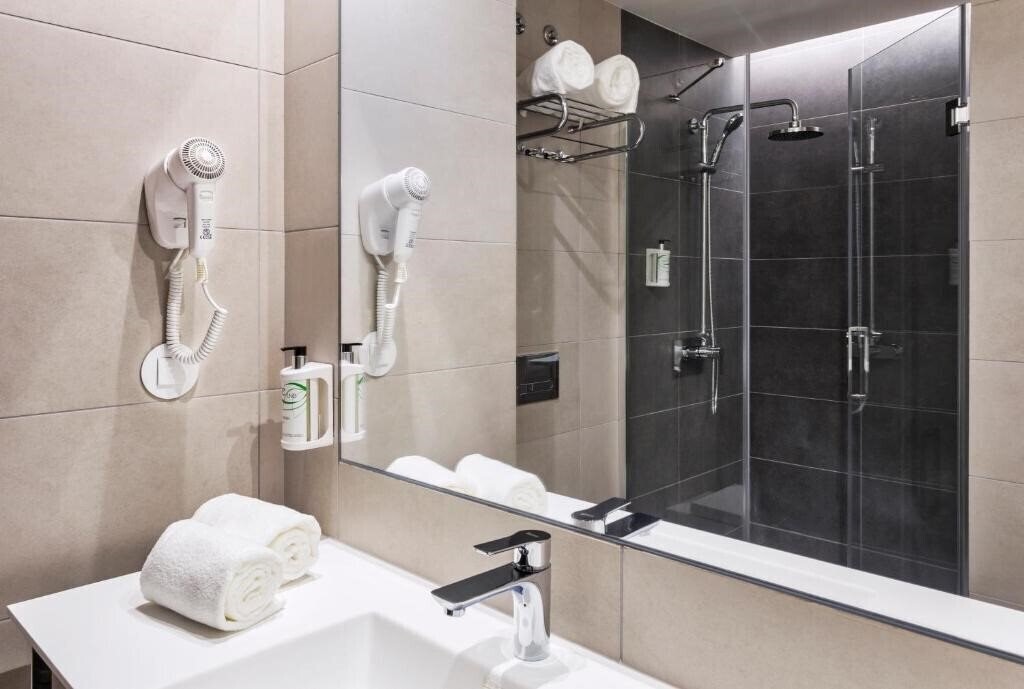 Фотография B-B Hotel Lisboa Aeroporto 3*