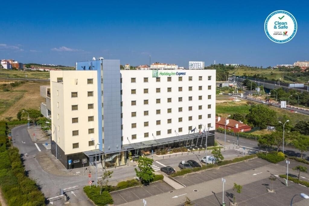 Картинка Holiday Inn Express Lisbon-Oeiras 3*