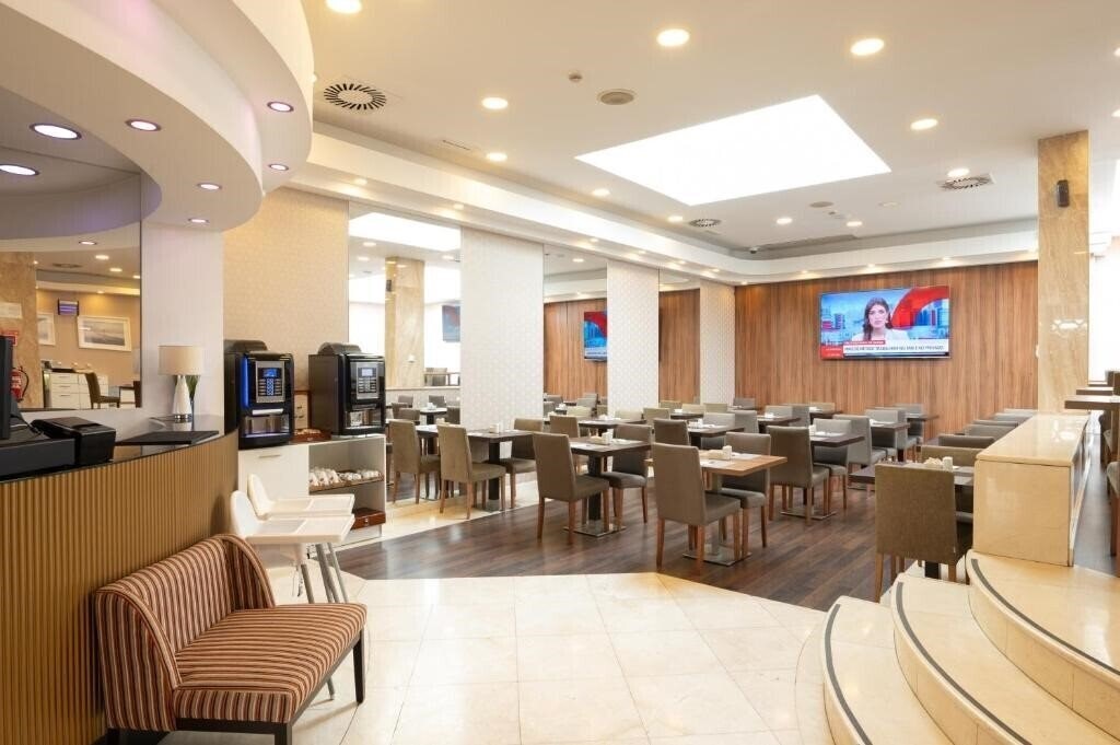 Картинка Almirante 3*