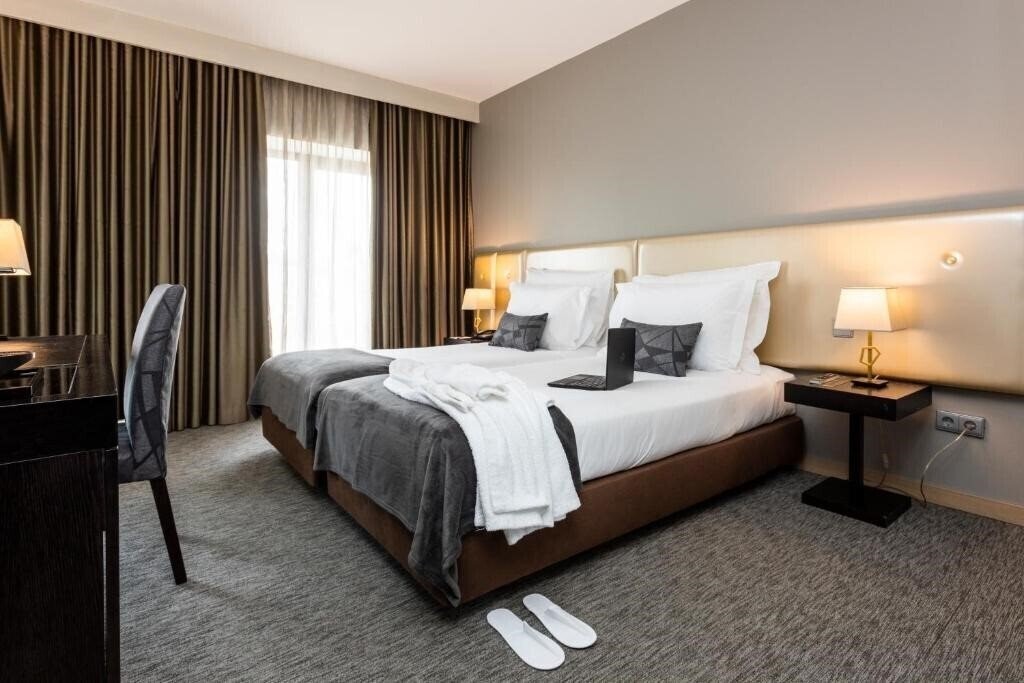 Фото Tsar Lisbon 4*