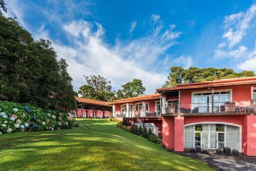 Отель Enotel Santo da Serra 4*