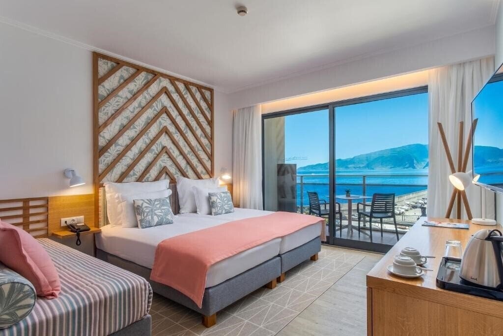 Отель Aqua Natura Bay 4*