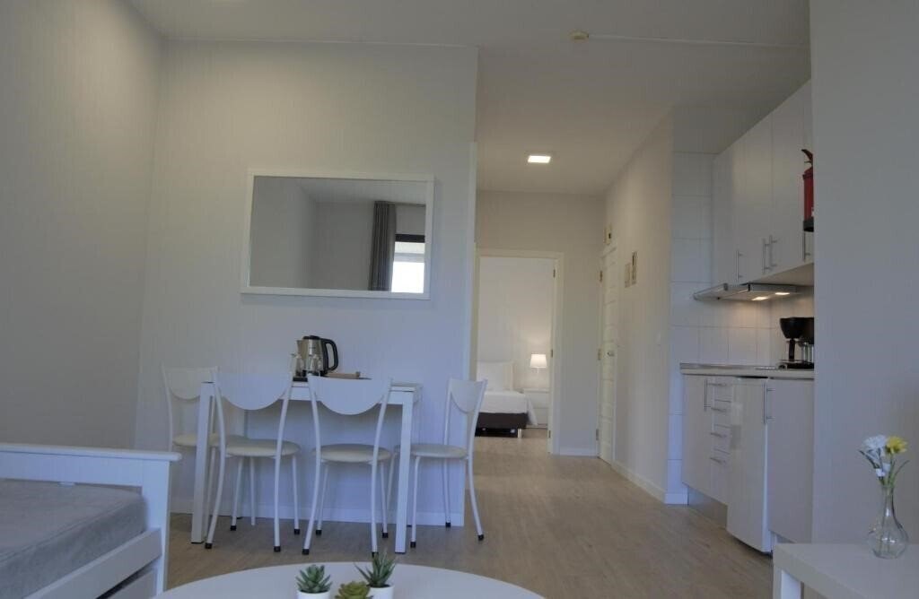 Фотографія Vitoria Apartamentos by Petit Hotels 3*