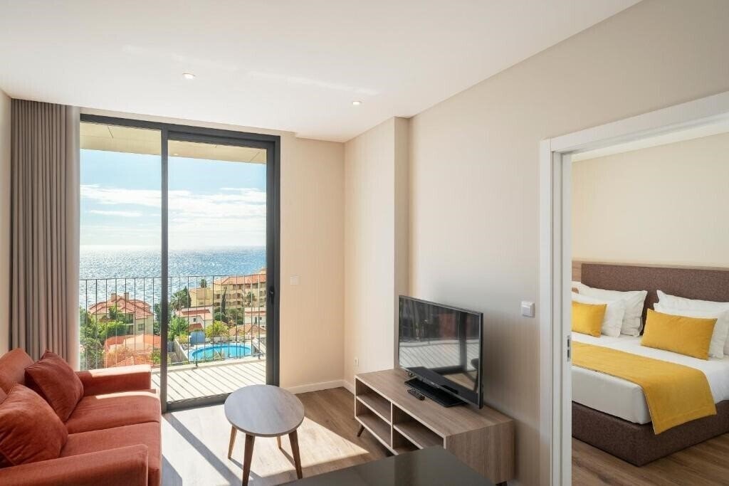 Картинка Monumental Plaza by Petit Hotels 4*