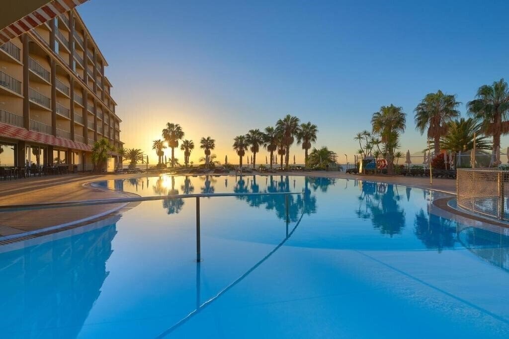 Фотография Four Views Oasis 4*