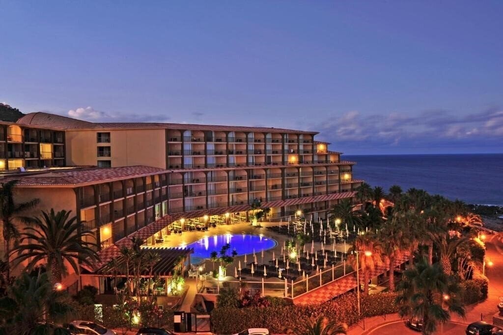 Фотография Four Views Oasis 4*