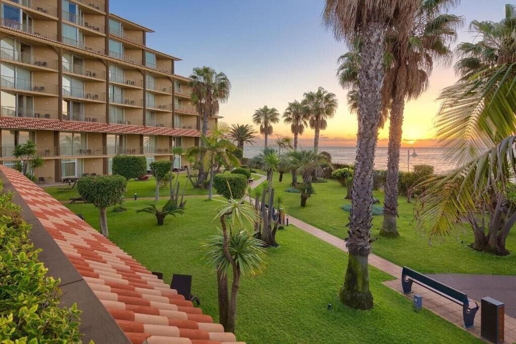 Изображение Four Views Oasis 4*