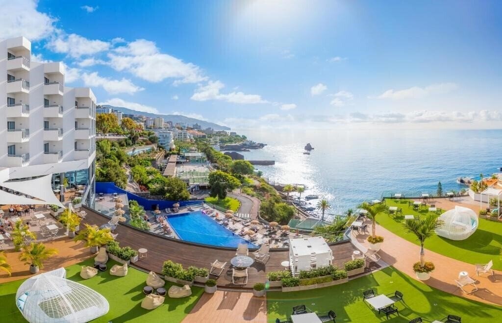 Отель Baia Azul 4*