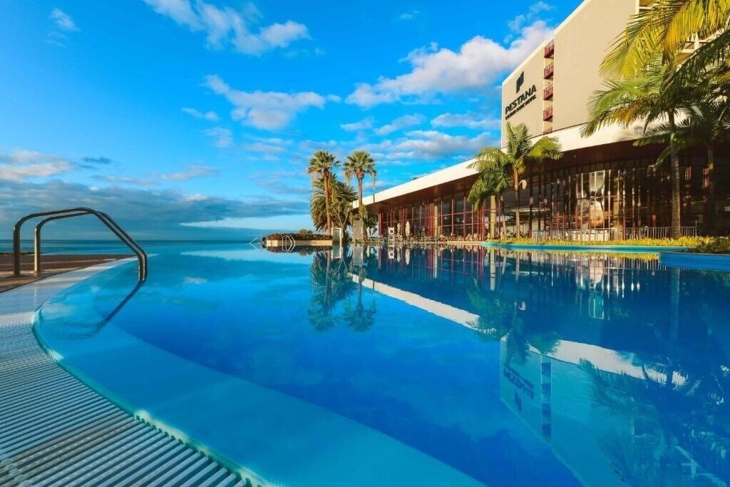 Готель Pestana Casino Park 5*