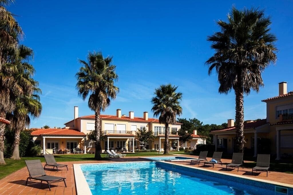 Готель The Village Praia d’el Rey 4*