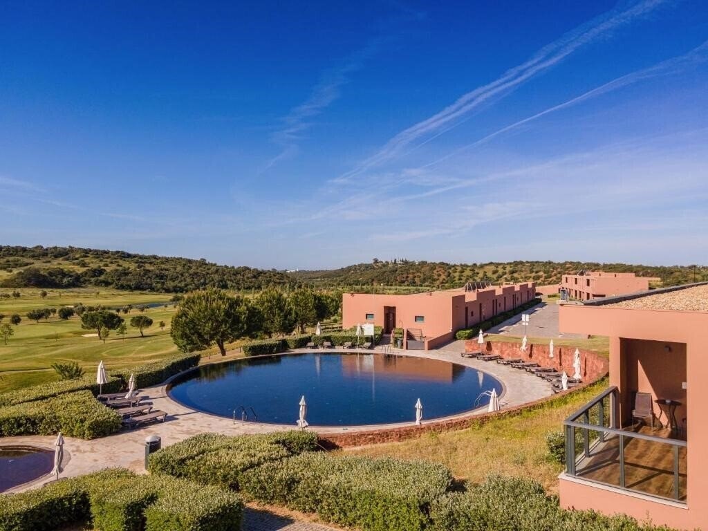 Фото NAU Morgado Golf & Country Club 4*