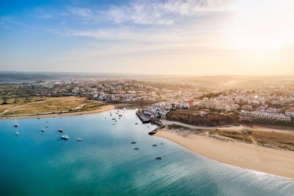 Фотографія NH Marina De Portimao 4*