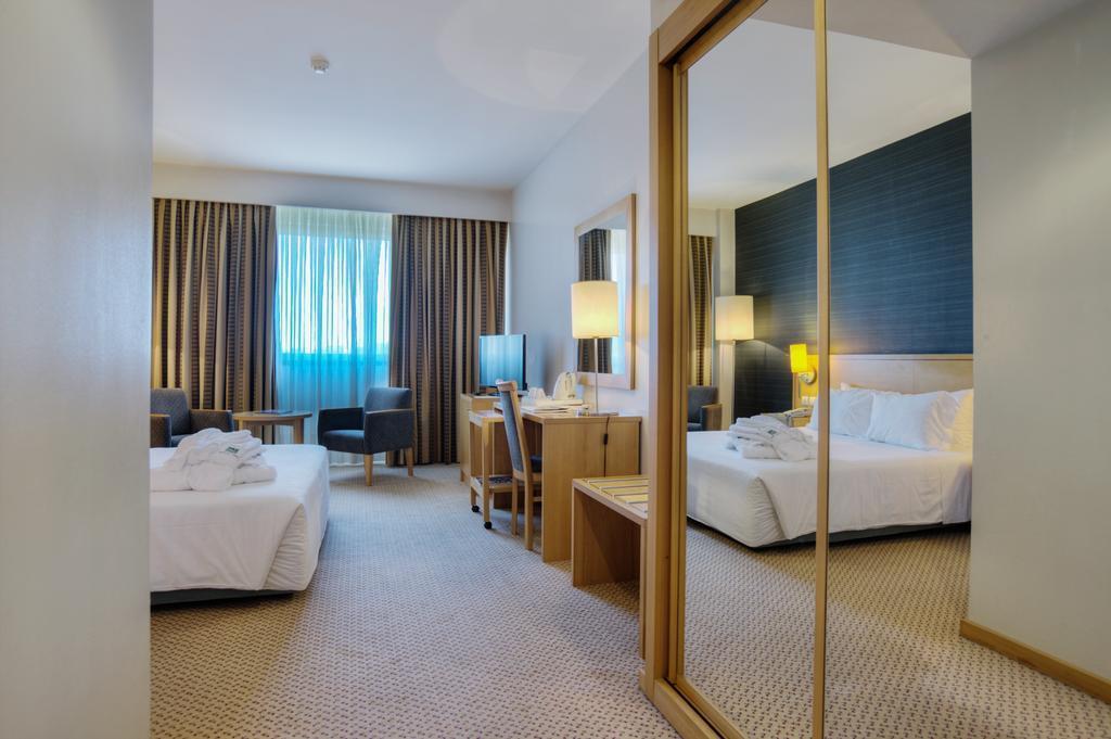 Фото Quality Inn Portus Cale 4*