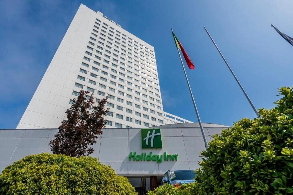 Отель Gaia Residence (ex. Edificio Hotel Holiday Inn Porto Gaia) 4*