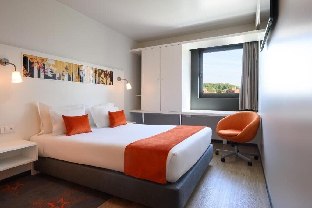 Готель Star Inn Porto 3*