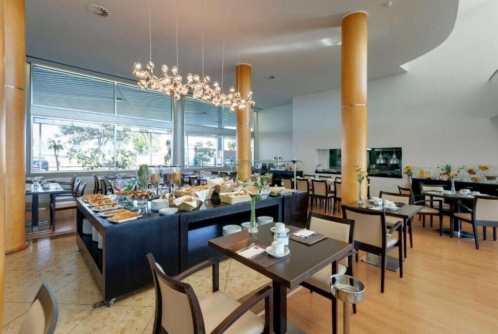 Картинка Tryp Porto Expo 3*
