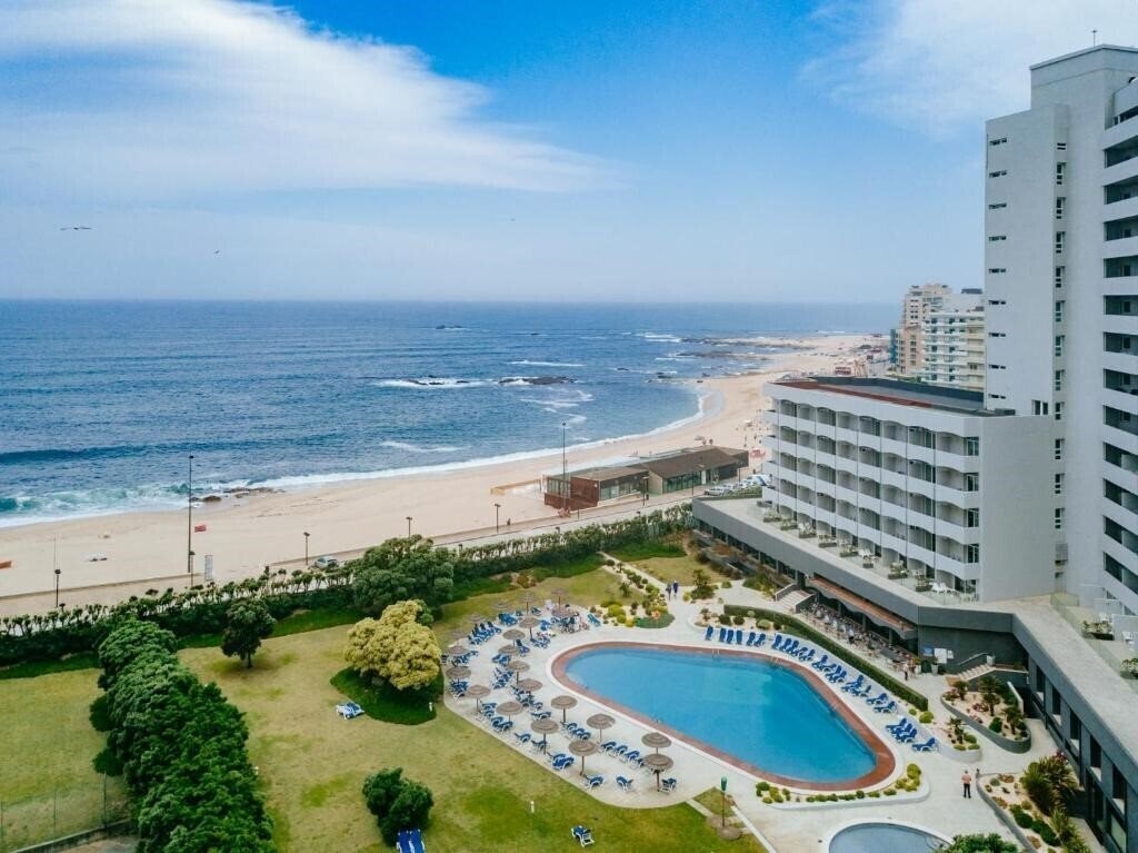 Отель Axis Vermar Conference & Beach 4*
