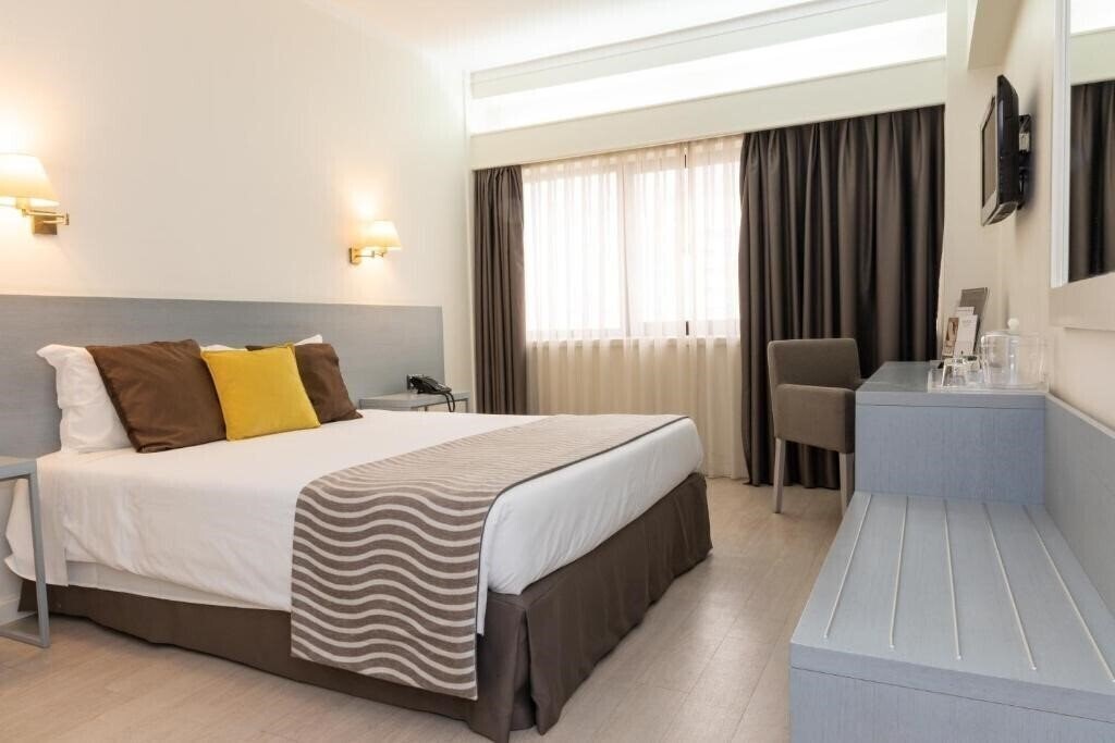 Готель Black Tulip Porto 4*