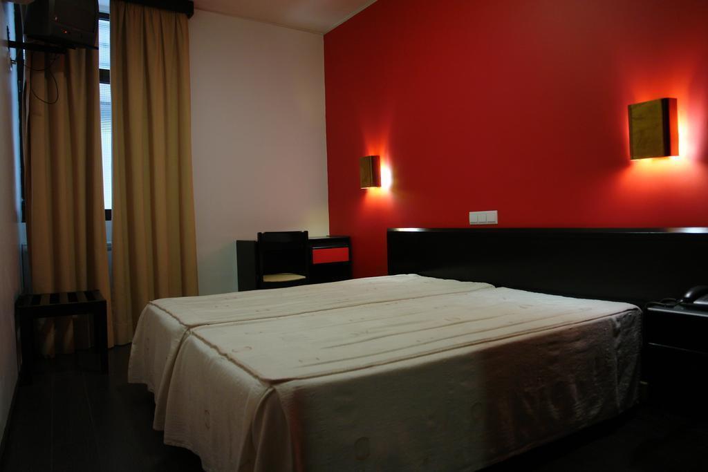 Готель Universal 2*