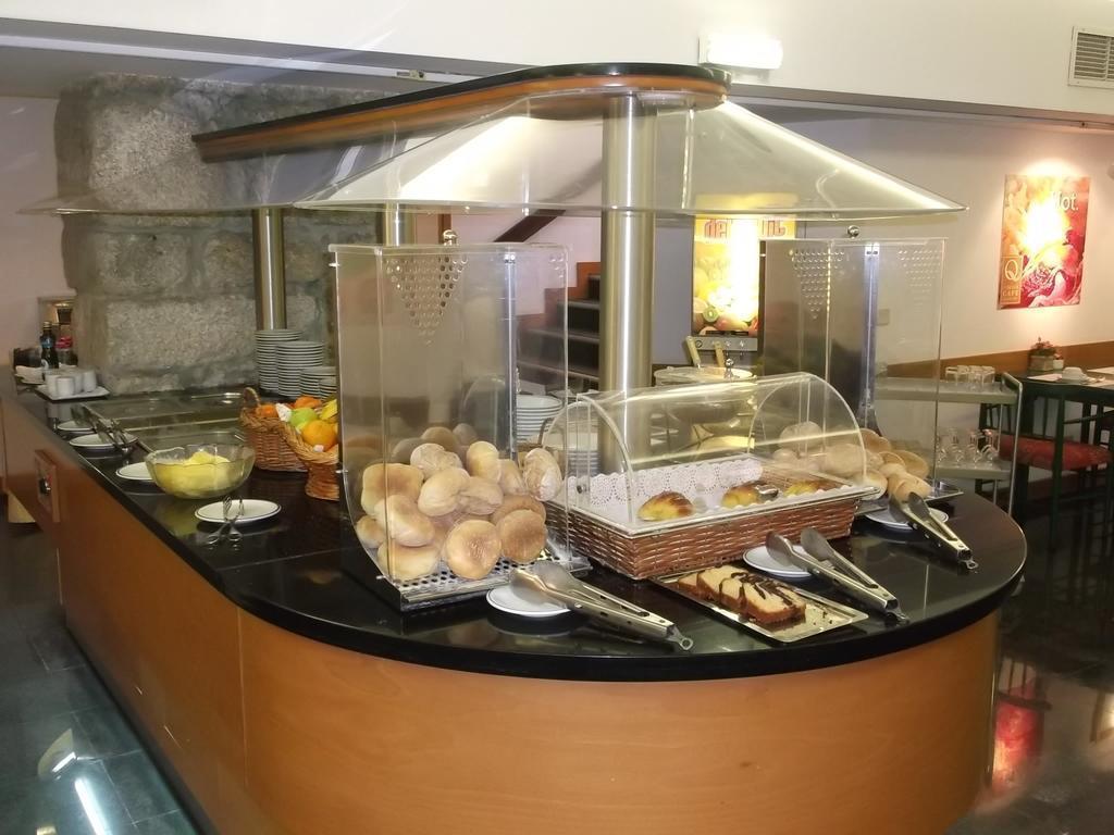 Картинка Quality Inn Porto 3*