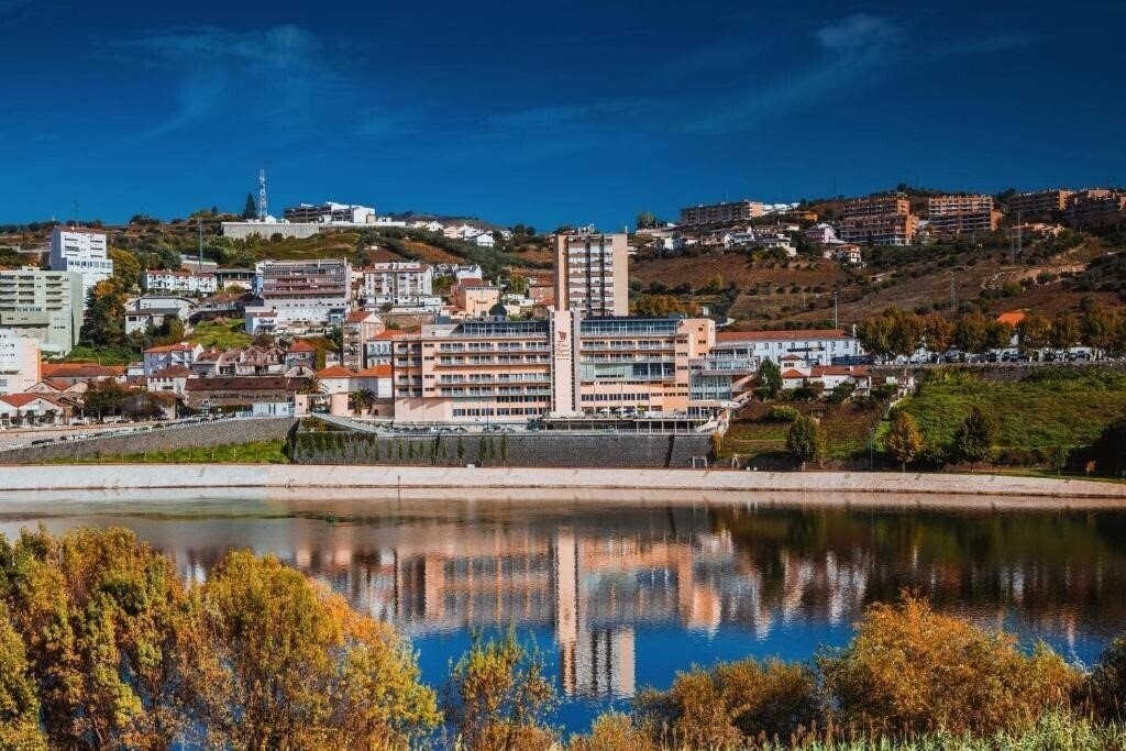 Отель Regua Douro 4*