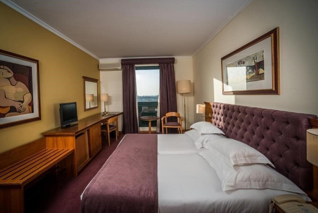 Фото Vila Gale Porto 4*