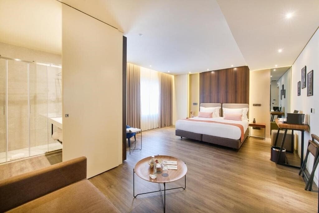 Отель Moon & Sun Porto 4*