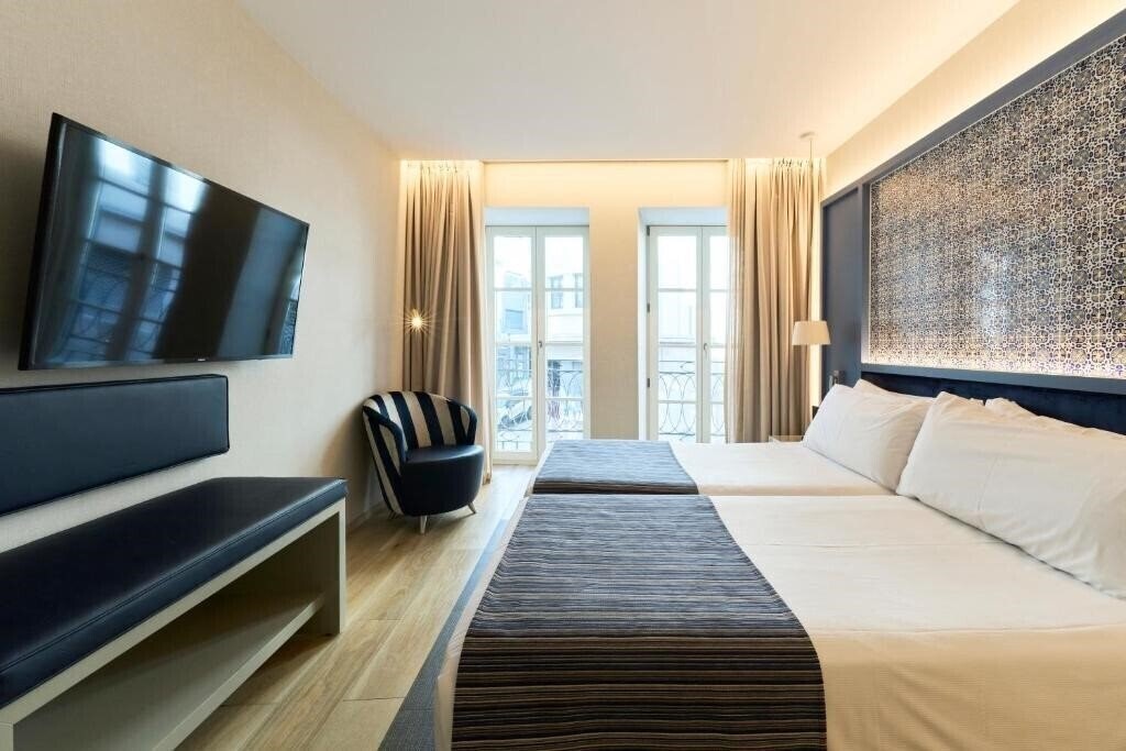 Фото Catalonia Porto 4*