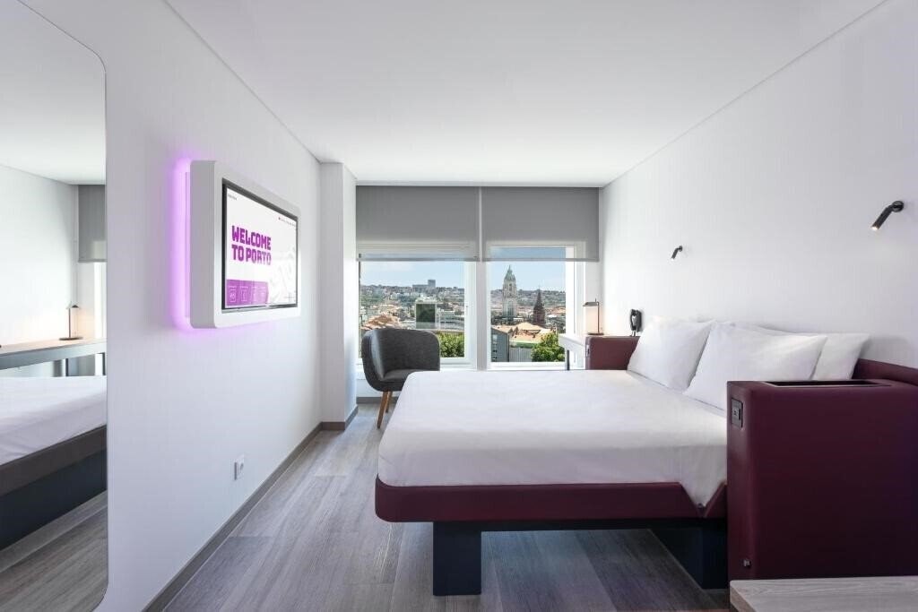 Отель Yotel Porto 4*
