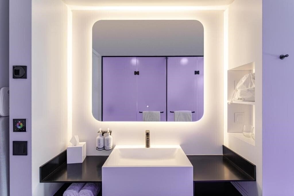Фотография Yotel Porto 4*
