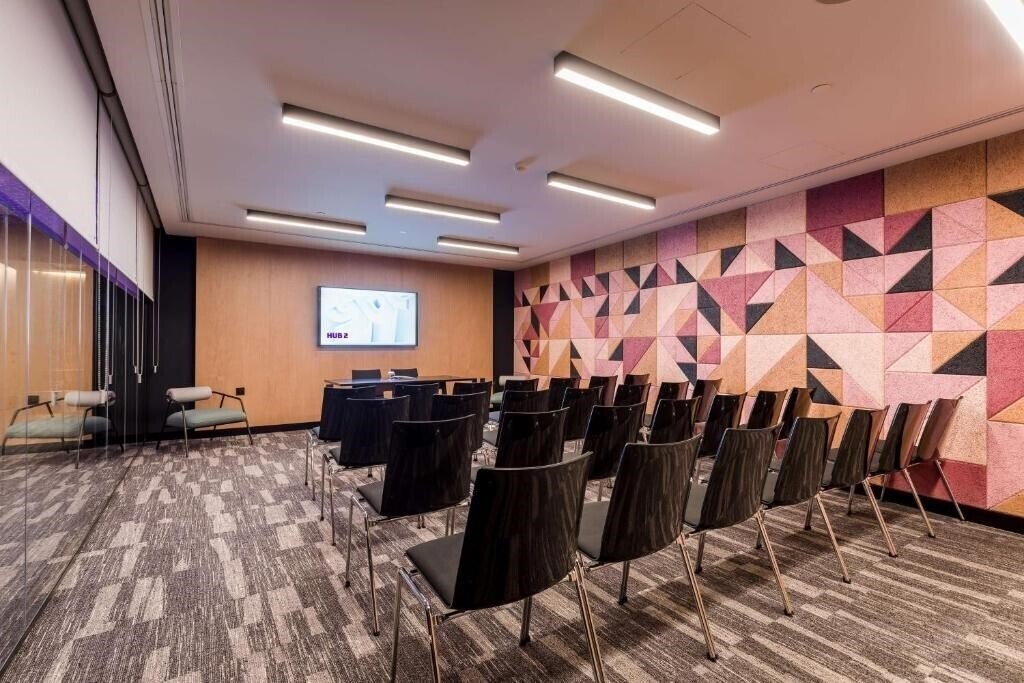 Картинка Yotel Porto 4*