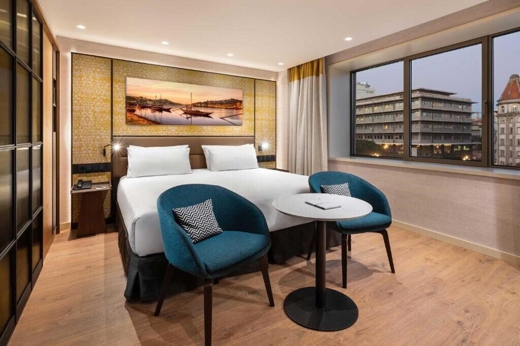Фото Eurostars Aliados 5*