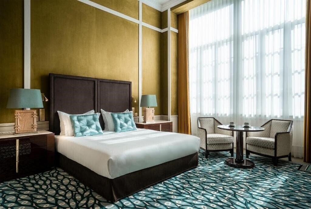 Готель The One Monumental Palace 5*