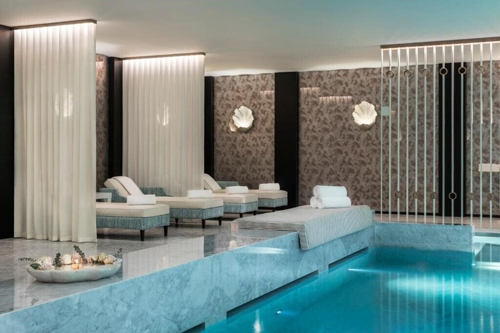 Фото The One Monumental Palace 5*