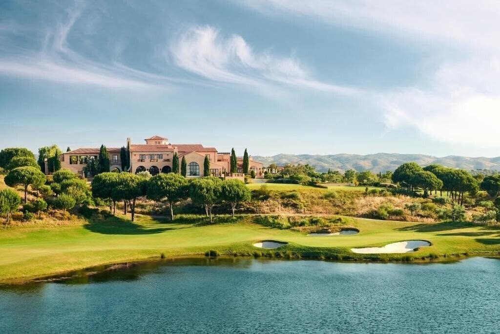 Готель Monte Rei Golf & Country Club 4*