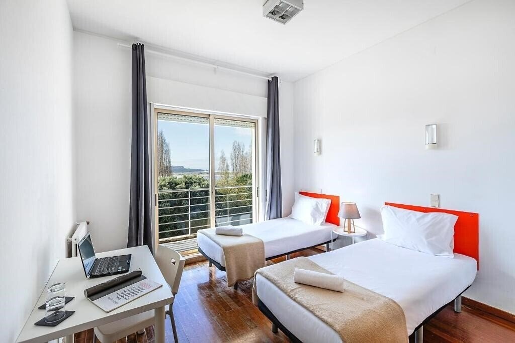 Отель Hi Hostel Porto Pousada De Juventude 3*