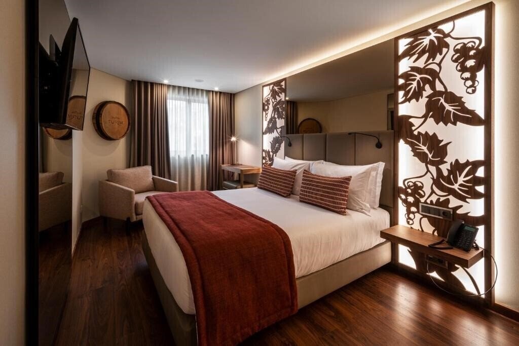 Готель TURIM Oporto Hotel 4*