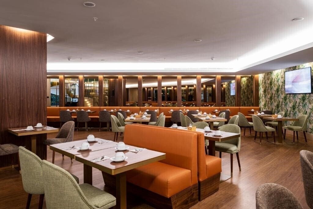 Фотографія TURIM Oporto Hotel 4*