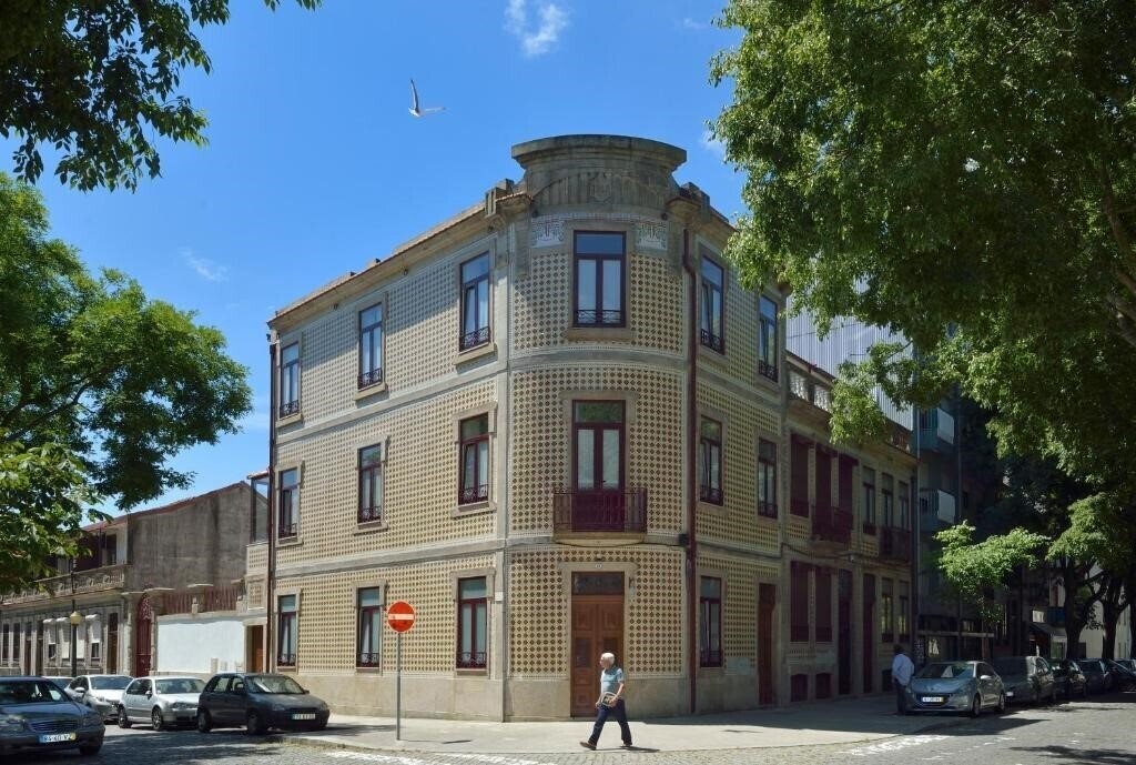 Отель Dukes Corner Guest House 3*