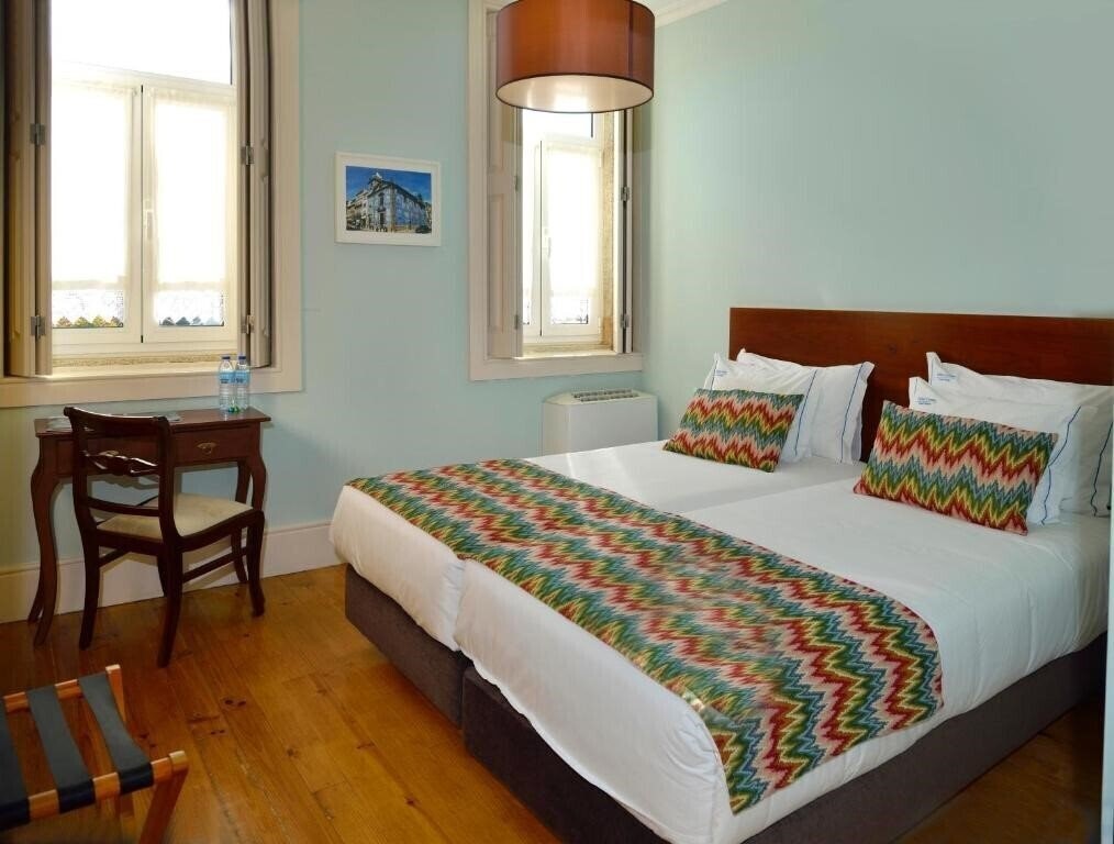 Фото Dukes Corner Guest House 3*