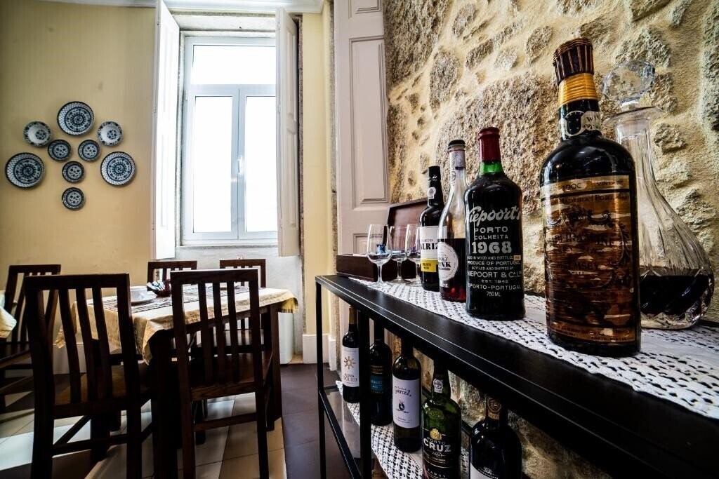 Фотография Dukes Corner Guest House 3*