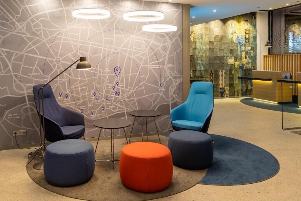 Фотографія Holiday Inn Express Porto City Centre 3*