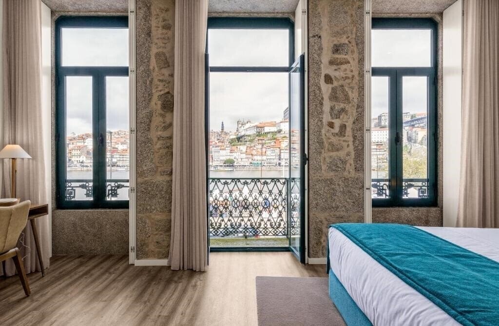 Отель 296 Heritage Apartments 3*