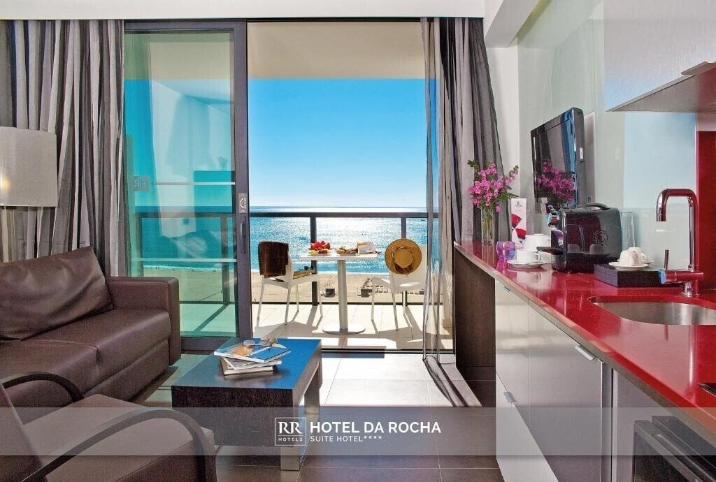Отель RR Hotel da Rocha 4*