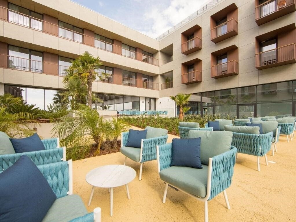 Отель Sines Sea View Business & Leisure Hotel 4*